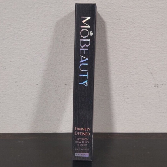 MO BEAUTY Divinely Defined Precision Brow Pencil & Brush 0.01 oz LIGHT BROWN - Picture 1 of 4